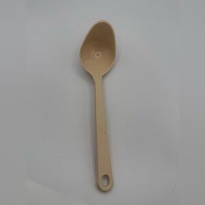 Vintage Taylor Made Products Beige Nylon Serving Ladle